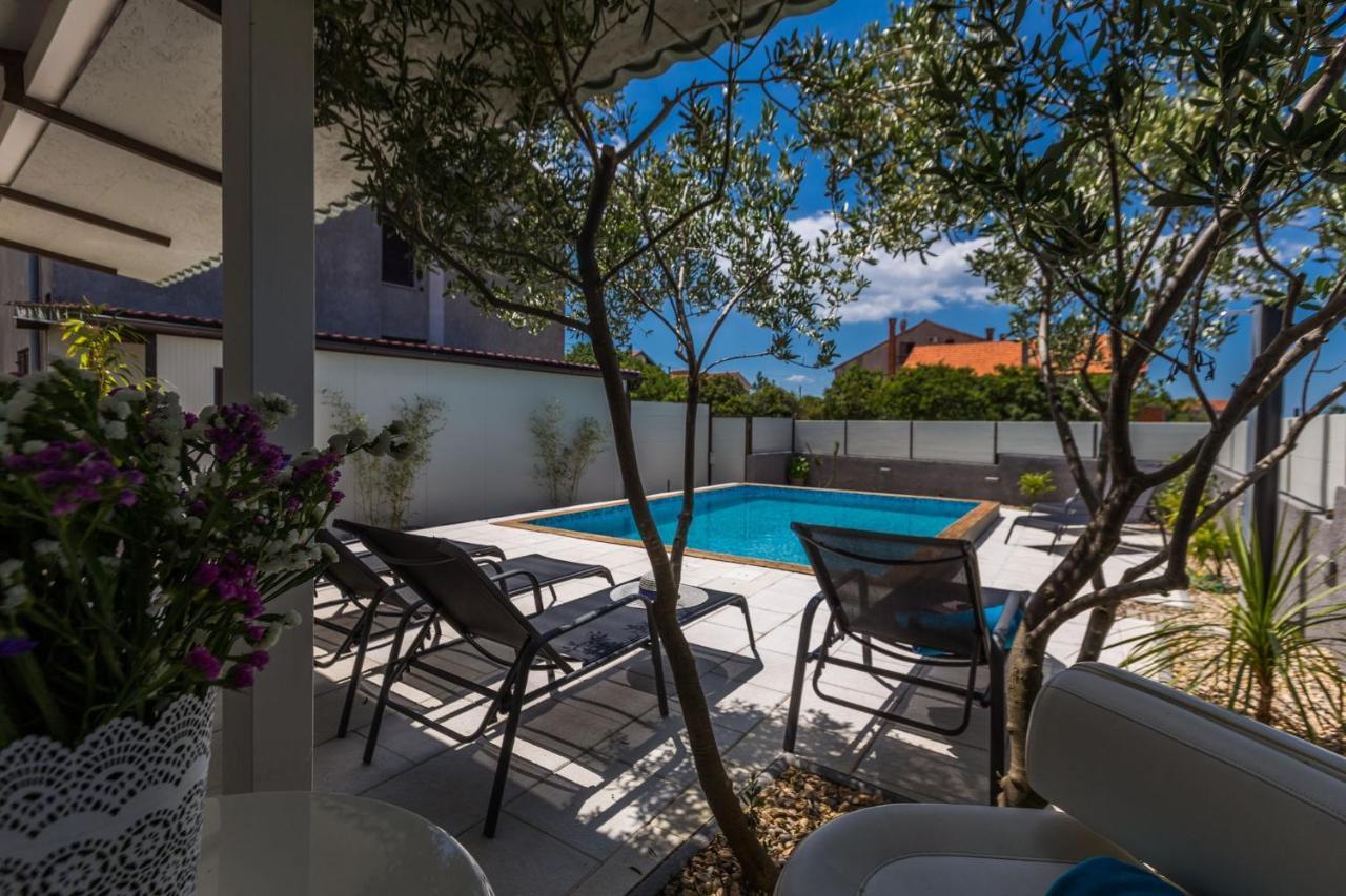 Katina Apartment With Private Pool Zadar Exterior photo